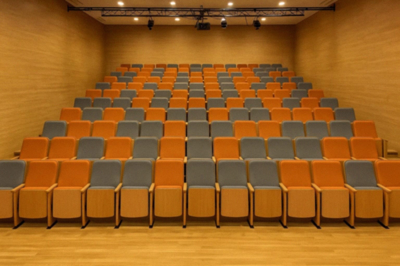 Nowy program stand-upowy Pawła Chałupki w Pabianicach